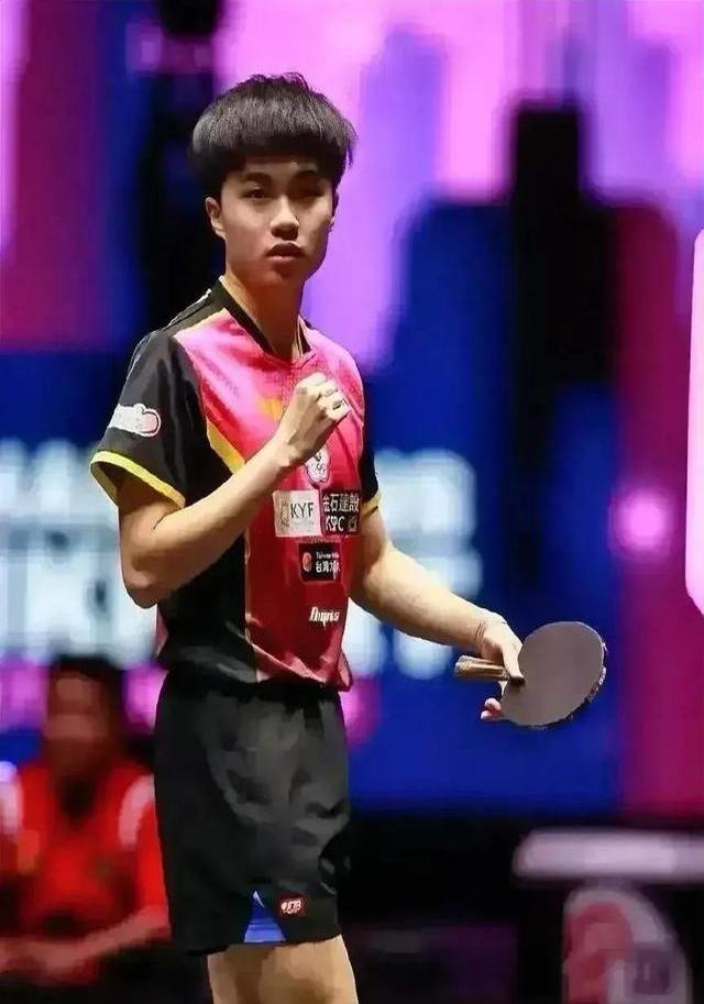 九游官网-阿扎伦卡对大威